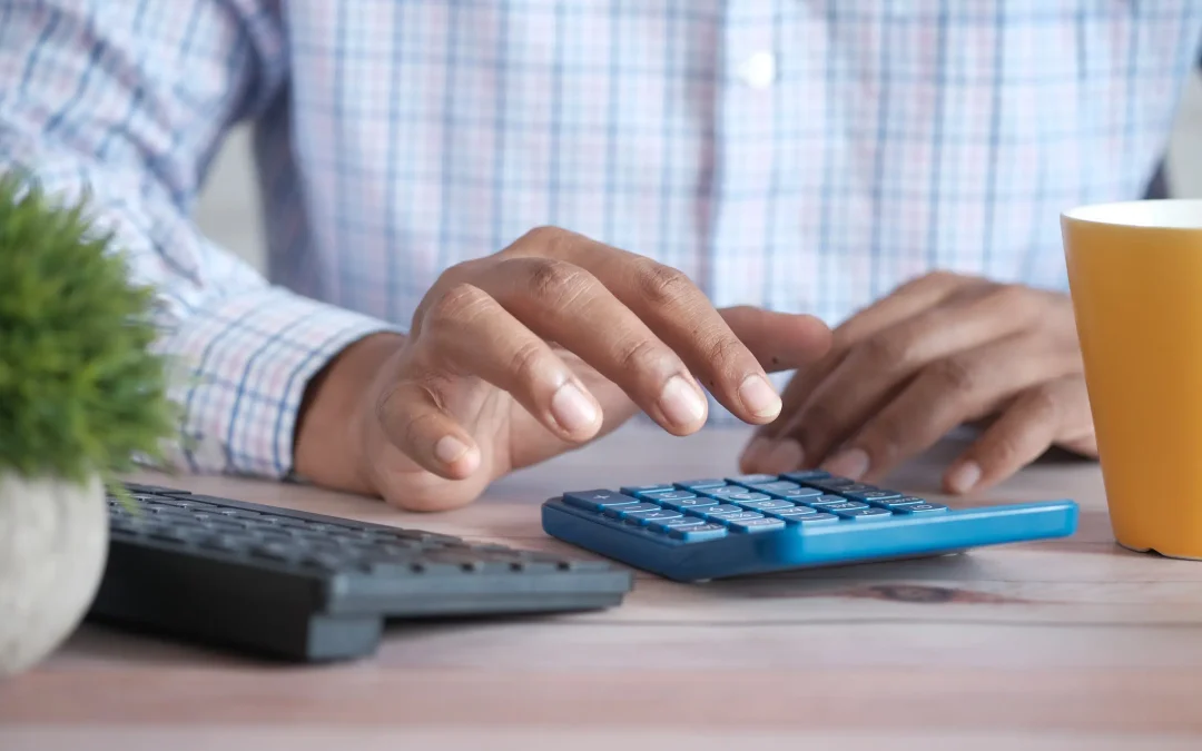What is the Difference Between an Accountant and a Controller?
