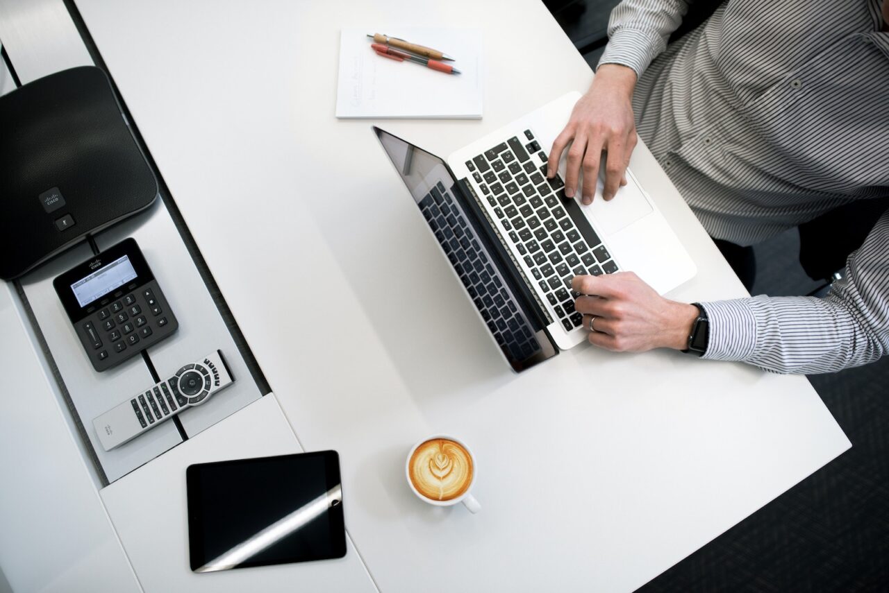 Why E-commerce Companies Should Outsource CFO Services: A Strategic Move to Drive Growth and Profitability